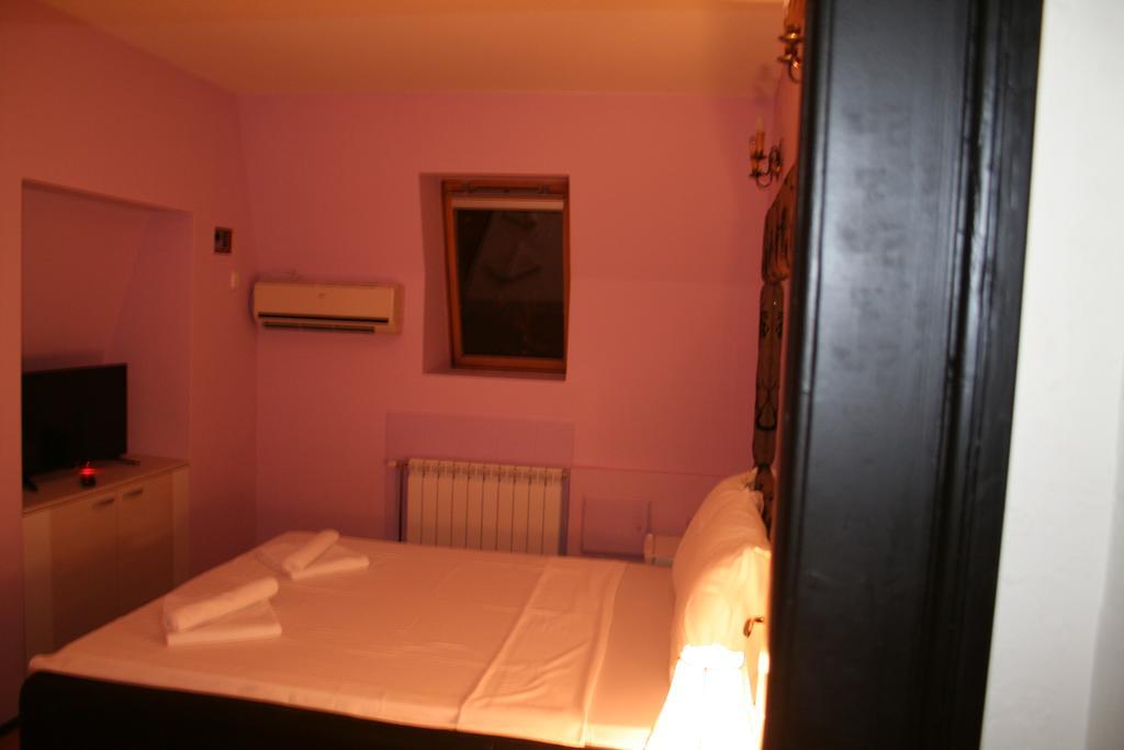 Vila Hedonija Belgrado Habitación foto